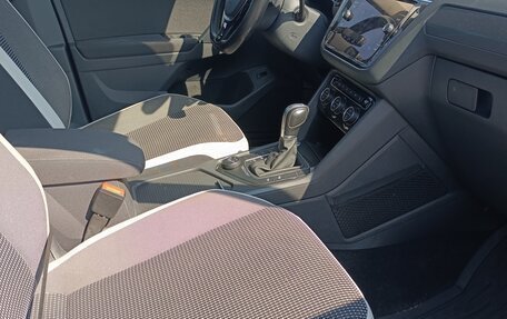 Volkswagen Tiguan II, 2019 год, 2 850 000 рублей, 14 фотография