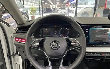 Skoda Octavia IV, 2023 год, 1 699 017 рублей, 9 фотография