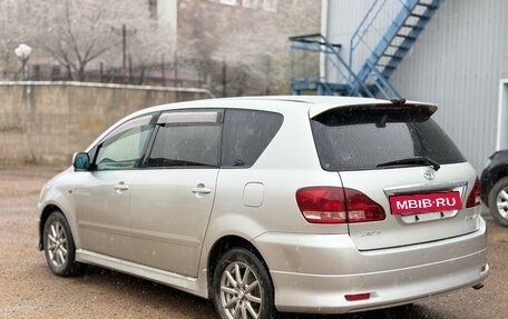 Toyota Ipsum II, 2001 год, 750 000 рублей, 3 фотография