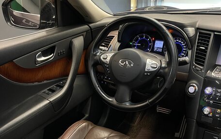 Infiniti QX70, 2013 год, 1 700 000 рублей, 13 фотография