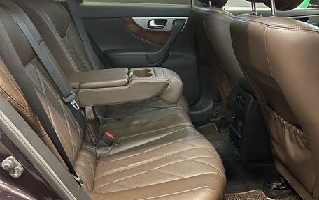 Infiniti QX70, 2013 год, 1 700 000 рублей, 11 фотография