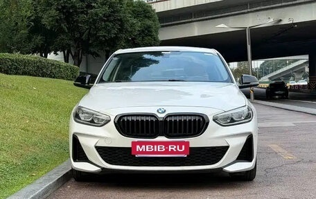 BMW 1 серия, 2023 год, 1 690 000 рублей, 2 фотография
