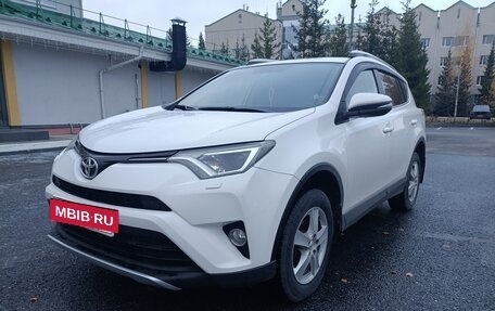 Toyota RAV4, 2016 год, 2 500 000 рублей, 10 фотография