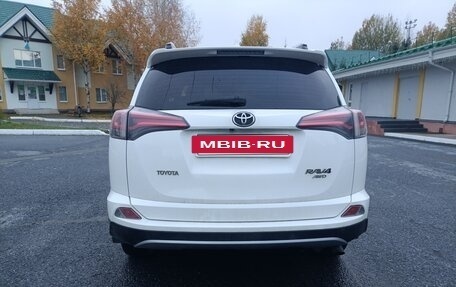 Toyota RAV4, 2016 год, 2 500 000 рублей, 5 фотография