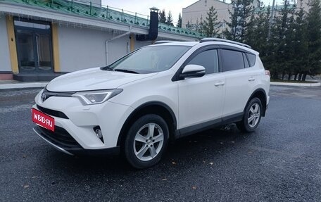Toyota RAV4, 2016 год, 2 500 000 рублей, 2 фотография
