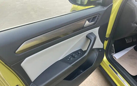 Volkswagen T-Roc I, 2023 год, 1 780 000 рублей, 9 фотография