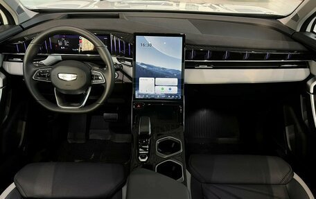 Geely Atlas, 2024 год, 2 995 000 рублей, 13 фотография