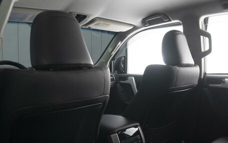 Toyota Land Cruiser Prado 150 рестайлинг, 2021 год, 7 450 000 рублей, 14 фотография