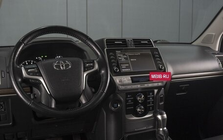 Toyota Land Cruiser Prado 150 рестайлинг, 2021 год, 7 450 000 рублей, 9 фотография