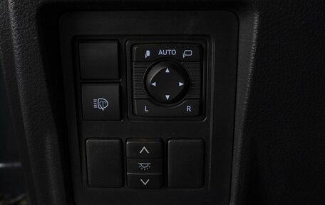 Toyota Land Cruiser Prado 150 рестайлинг, 2021 год, 7 450 000 рублей, 27 фотография