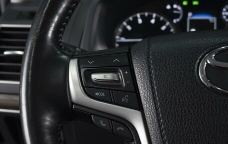 Toyota Land Cruiser Prado 150 рестайлинг, 2021 год, 7 450 000 рублей, 25 фотография