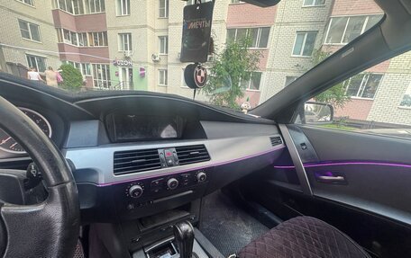 BMW 5 серия, 2004 год, 900 000 рублей, 8 фотография