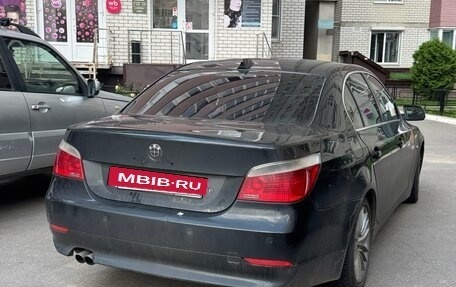 BMW 5 серия, 2004 год, 900 000 рублей, 5 фотография