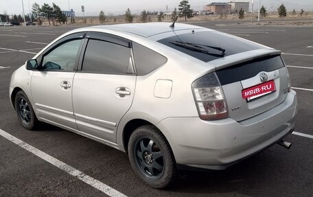 Toyota Prius, 2005 год, 750 000 рублей, 3 фотография