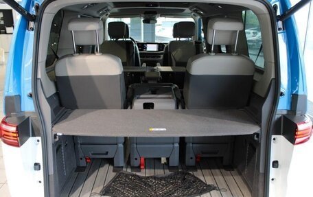 Volkswagen Multivan, 2023 год, 5 320 000 рублей, 15 фотография