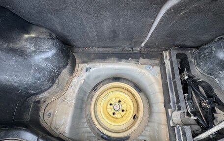 Toyota Raum I, 2000 год, 250 000 рублей, 17 фотография