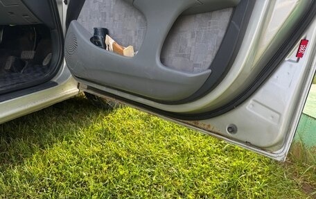 Toyota Raum I, 2000 год, 250 000 рублей, 4 фотография