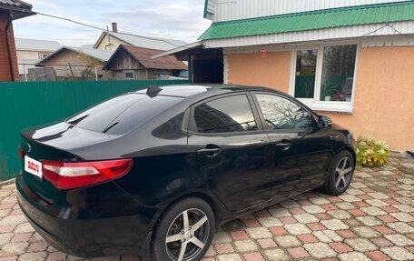 KIA Rio III рестайлинг, 2013 год, 750 000 рублей, 2 фотография