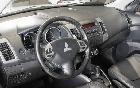 Mitsubishi Outlander III рестайлинг 3, 2012 год, 1 003 000 рублей, 5 фотография