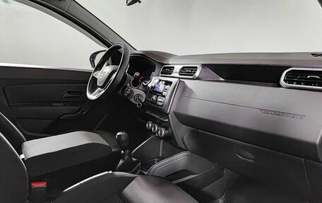 Renault Duster, 2022 год, 2 150 000 рублей, 13 фотография