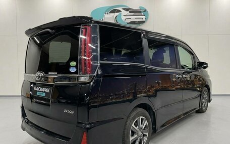 Toyota Noah III, 2021 год, 2 117 009 рублей, 3 фотография