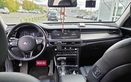 KIA K7, 2019 год, 2 300 000 рублей, 10 фотография