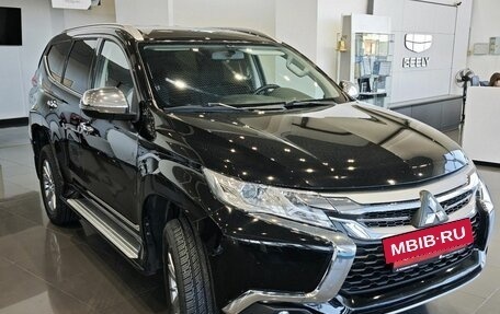Mitsubishi Pajero Sport III рестайлинг, 2019 год, 3 199 000 рублей, 2 фотография