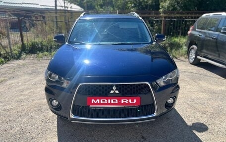 Mitsubishi Outlander III рестайлинг 3, 2010 год, 980 000 рублей, 2 фотография
