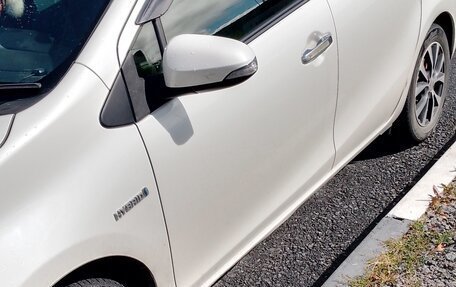 Toyota Aqua I, 2019 год, 1 300 000 рублей, 2 фотография