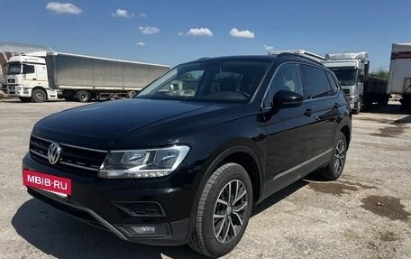 Volkswagen Tiguan II, 2020 год, 3 000 000 рублей, 2 фотография