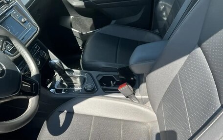 Volkswagen Tiguan II, 2020 год, 3 000 000 рублей, 11 фотография