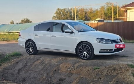 Volkswagen Passat B7, 2013 год, 1 150 000 рублей, 2 фотография