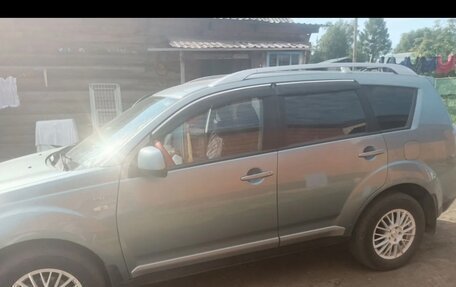 Mitsubishi Outlander III рестайлинг 3, 2006 год, 1 000 000 рублей, 3 фотография