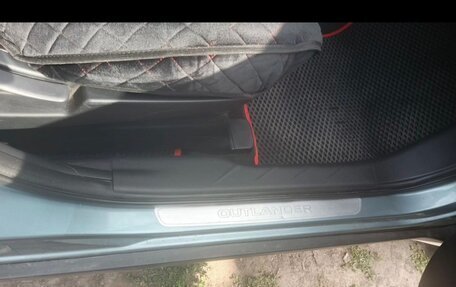 Mitsubishi Outlander III рестайлинг 3, 2006 год, 1 000 000 рублей, 8 фотография