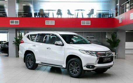 Mitsubishi Pajero Sport III рестайлинг, 2018 год, 2 750 000 рублей, 3 фотография