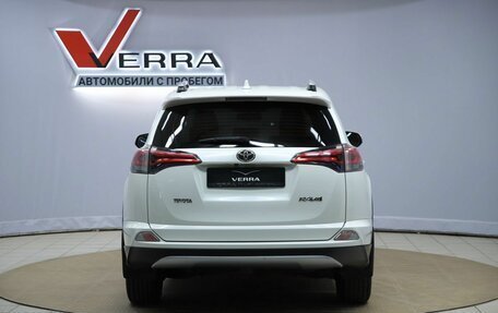 Toyota RAV4, 2017 год, 1 750 000 рублей, 6 фотография