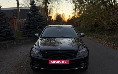 Mercedes-Benz C-Класс, 2007 год, 1 100 000 рублей, 1 фотография
