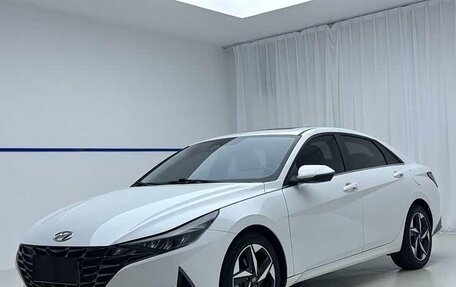 Hyundai Elantra, 2023 год, 1 560 000 рублей, 1 фотография