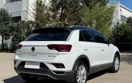 Volkswagen T-Roc I, 2022 год, 1 850 000 рублей, 5 фотография