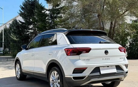 Volkswagen T-Roc I, 2022 год, 1 850 000 рублей, 6 фотография