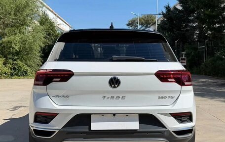 Volkswagen T-Roc I, 2022 год, 1 850 000 рублей, 4 фотография