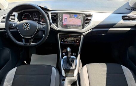Volkswagen T-Roc I, 2022 год, 1 850 000 рублей, 8 фотография
