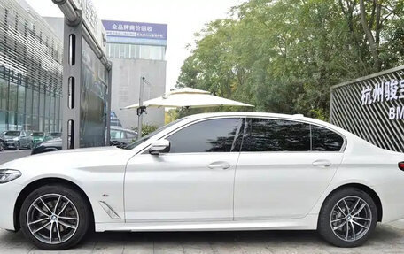 BMW 5 серия, 2023 год, 4 300 000 рублей, 3 фотография