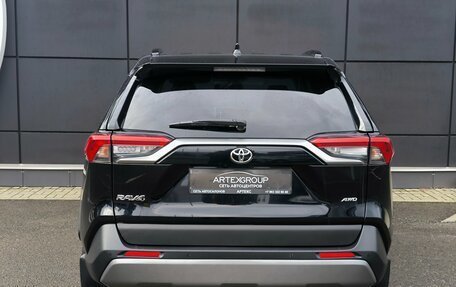 Toyota RAV4, 2021 год, 3 250 000 рублей, 5 фотография