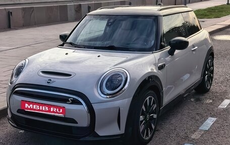 MINI Hatch, 2021 год, 4 100 000 рублей, 3 фотография