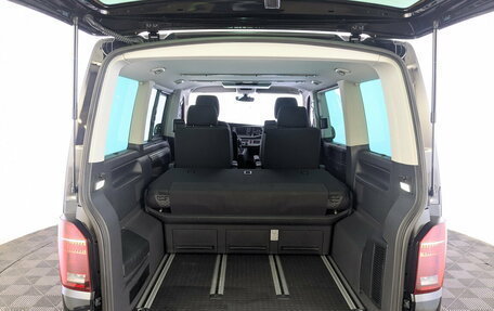 Volkswagen Multivan T6 рестайлинг, 2021 год, 5 850 000 рублей, 10 фотография