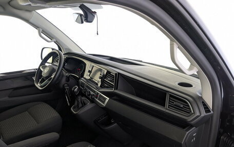 Volkswagen Multivan T6 рестайлинг, 2021 год, 5 850 000 рублей, 11 фотография