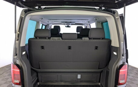 Volkswagen Multivan T6 рестайлинг, 2021 год, 5 850 000 рублей, 28 фотография