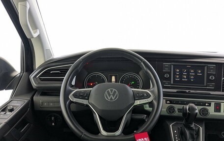 Volkswagen Multivan T6 рестайлинг, 2021 год, 5 850 000 рублей, 21 фотография