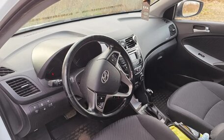 Hyundai Solaris II рестайлинг, 2016 год, 1 400 000 рублей, 2 фотография